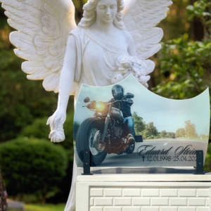 Monument funerar arcuit